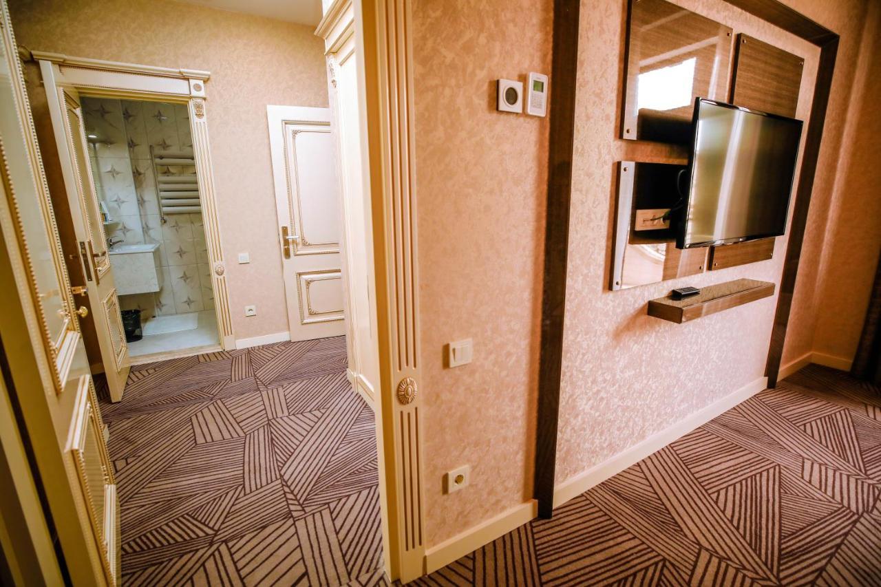 Krone Hotel バクー エクステリア 写真